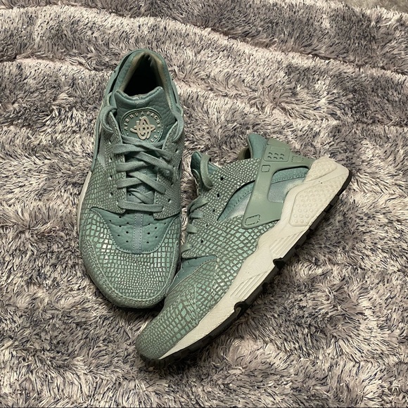 Nike Air Huarache Run Print Trainers 725076 006 Size 8.5 - Picture 1 of 8